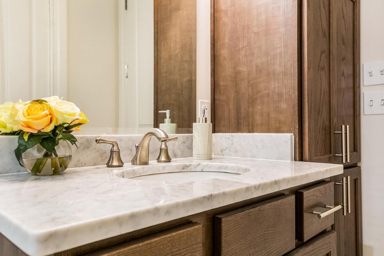 1 And 2 Bedroom Private Condos Steps Away From French Quarter New Orleans Dış mekan fotoğraf