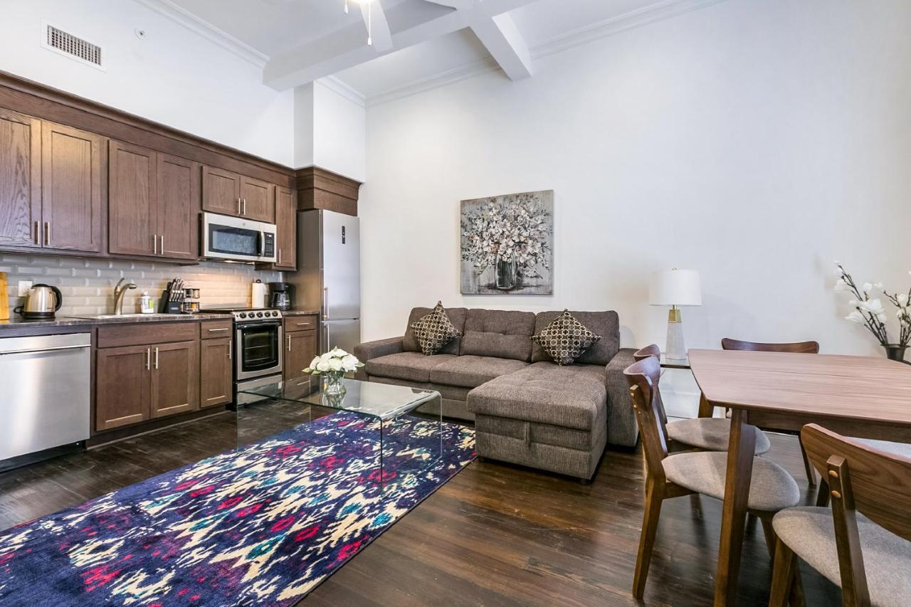 1 And 2 Bedroom Private Condos Steps Away From French Quarter New Orleans Dış mekan fotoğraf
